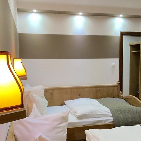 Fogado Az Oreg Preshez Hotel Mór Zewnętrze zdjęcie