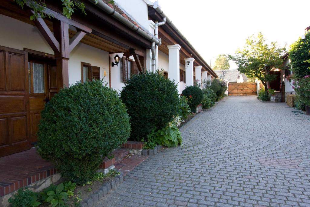 Fogado Az Oreg Preshez Hotel Mór Zewnętrze zdjęcie