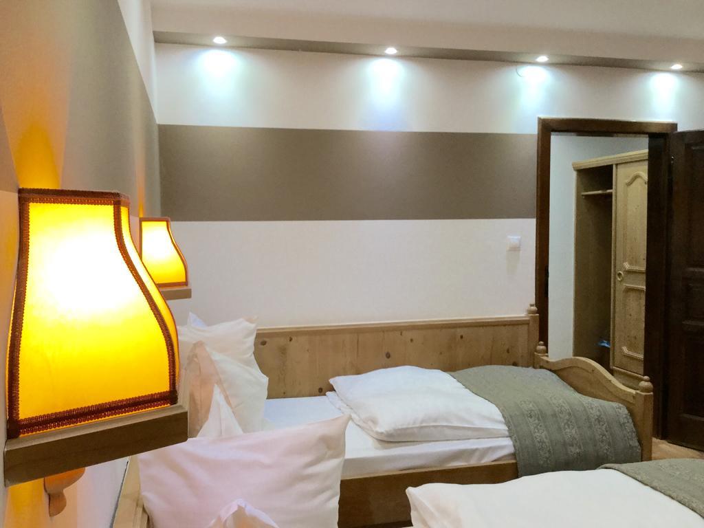 Fogado Az Oreg Preshez Hotel Mór Zewnętrze zdjęcie