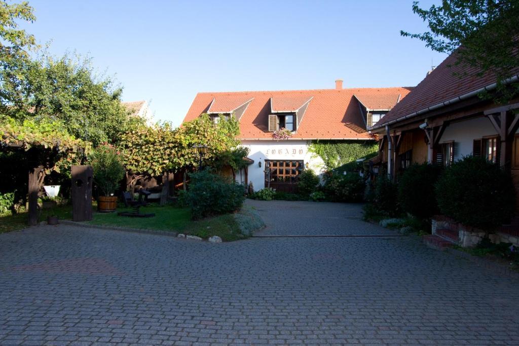 Fogado Az Oreg Preshez Hotel Mór Zewnętrze zdjęcie